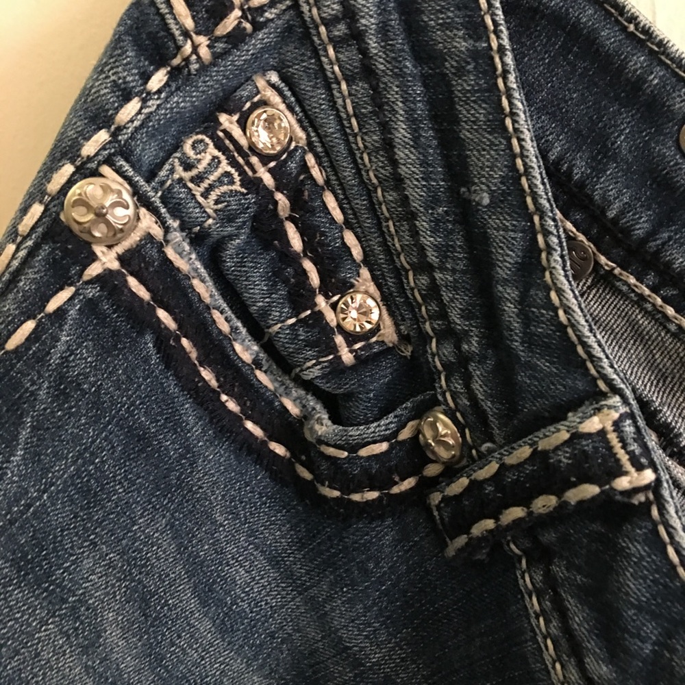 Jeans - Picture 3 of 5